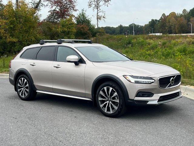 2023 Volvo V90 Cross Country