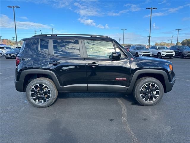 2023 Jeep Renegade RENEGADE TRAILHAWK 4X4