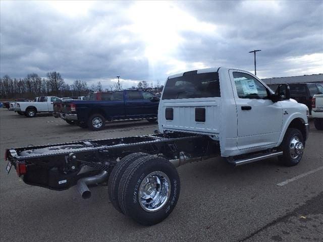 2024 RAM Ram 3500 Chassis Cab RAM 3500 TRADESMAN CHASSIS REGULAR CAB 4X4 60 CA