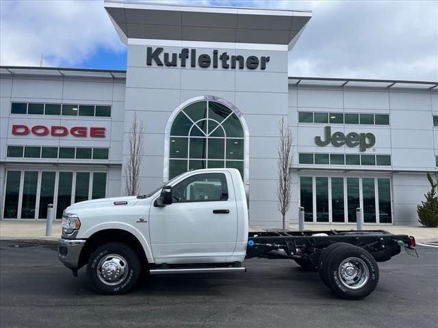 2024 RAM Ram 3500 Chassis Cab RAM 3500 TRADESMAN CHASSIS REGULAR CAB 4X4 60 CA