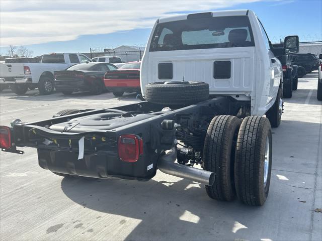 2024 RAM Ram 3500 Chassis Cab RAM 3500 TRADESMAN CHASSIS REGULAR CAB 4X4 60 CA