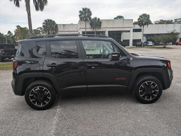 2023 Jeep Renegade RENEGADE TRAILHAWK 4X4