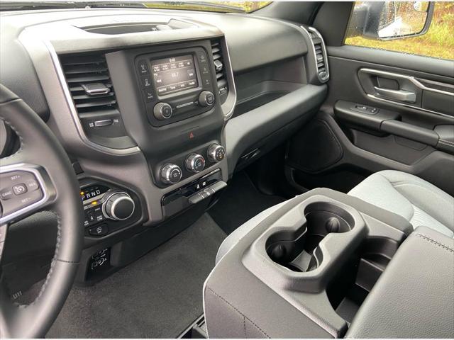 2024 RAM Ram 1500 RAM 1500 BIG HORN QUAD CAB 4X4 64 BOX