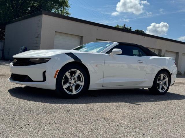 2022 Chevrolet Camaro RWD Convertible 2LT