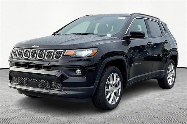 2024 Jeep Compass COMPASS LATITUDE LUX 4X4