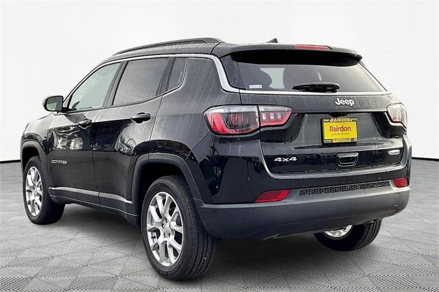 2024 Jeep Compass COMPASS LATITUDE LUX 4X4