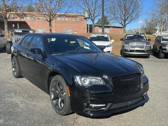 2023 Chrysler Chrysler 300 300S V8