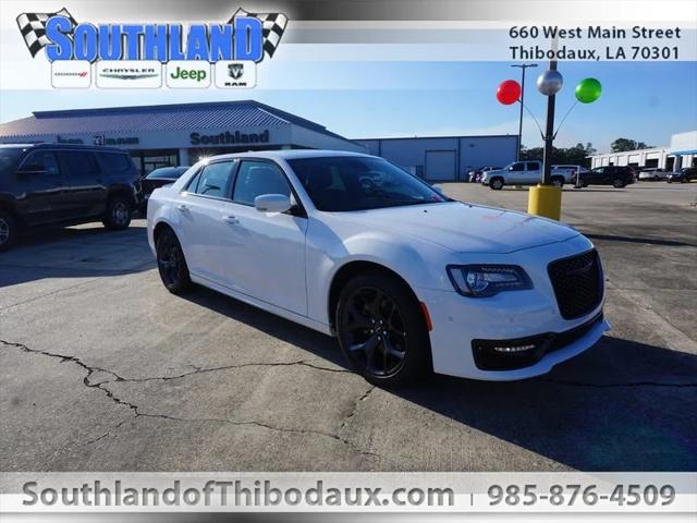 2023 Chrysler Chrysler 300 300S V8