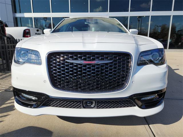 2023 Chrysler Chrysler 300 300S V8