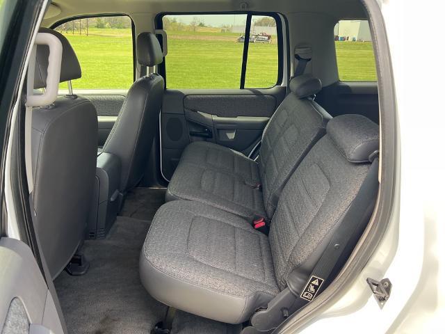 2002 Ford Explorer XLS