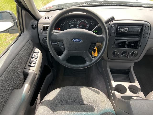 2002 Ford Explorer XLS