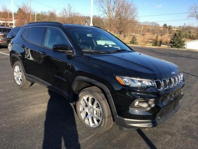 2024 Jeep Compass COMPASS LATITUDE LUX 4X4