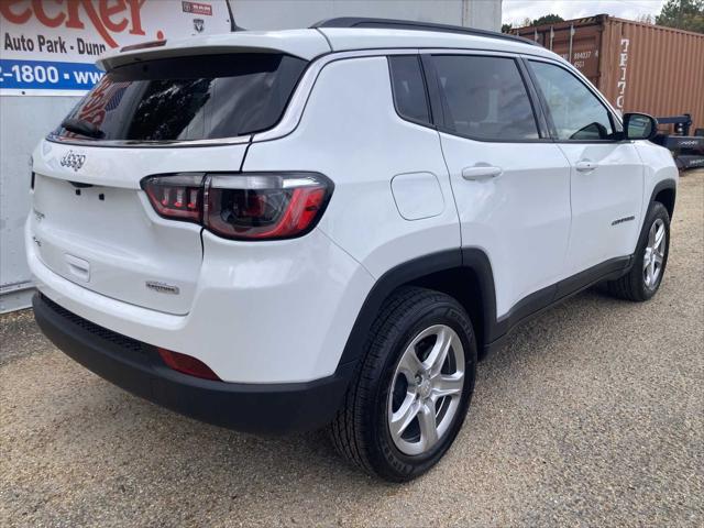 2024 Jeep Compass COMPASS LATITUDE 4X4