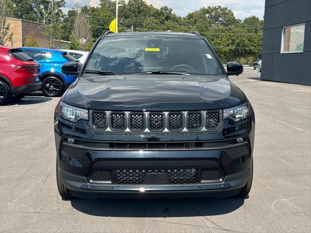 2024 Jeep Compass COMPASS LATITUDE 4X4