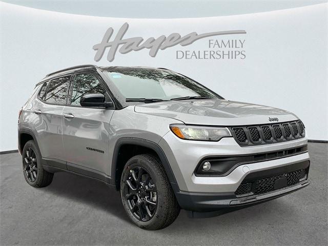 2024 Jeep Compass COMPASS LATITUDE 4X4