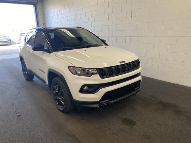 2024 Jeep Compass COMPASS LATITUDE 4X4