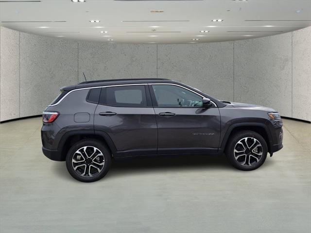 2024 Jeep Compass COMPASS LIMITED 4X4