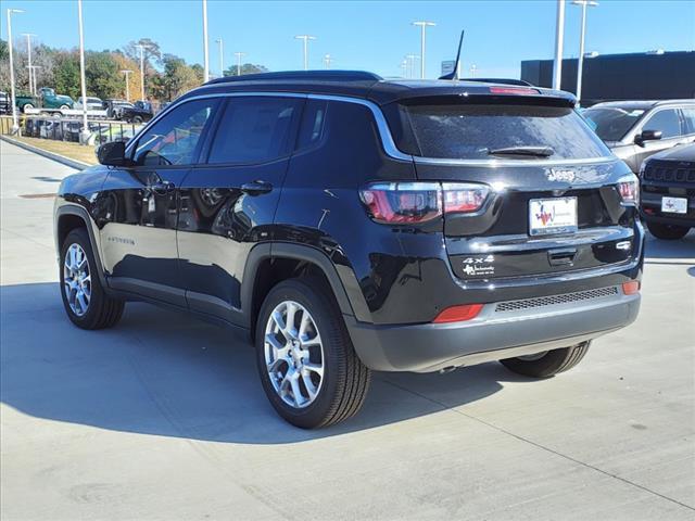 2024 Jeep Compass COMPASS LATITUDE LUX 4X4