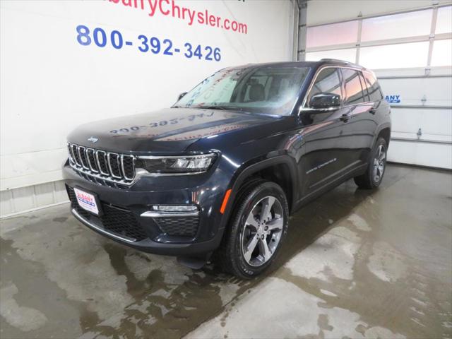 2022 Jeep Grand Cherokee 4xe Limited 4x4 2022 Jeep Grand Cherokee 4xe Limited 4x4