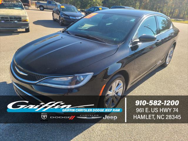 2017 Chrysler 200 Touring