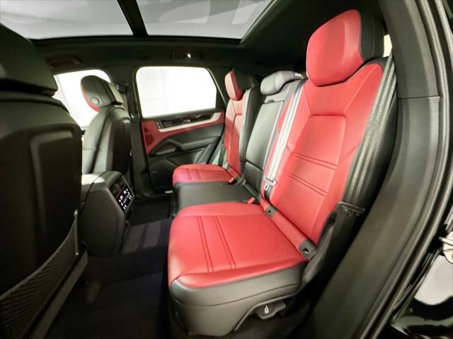 2024 Porsche Cayenne AWD