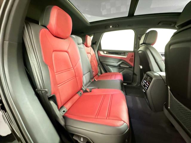 2024 Porsche Cayenne AWD