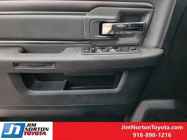 2021 Ram 1500 SLT Crew Cab 4x4 5'7" Box
