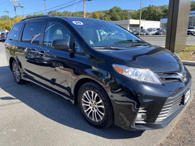 2019 sienna best sale xle premium