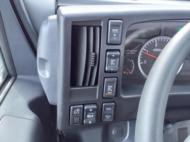 2024 Isuzu NRR Unknown