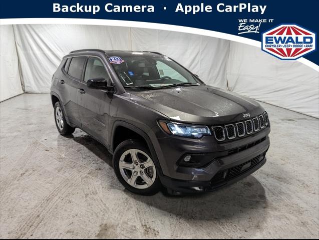 2023 Jeep Compass COMPASS LATITUDE 4X4