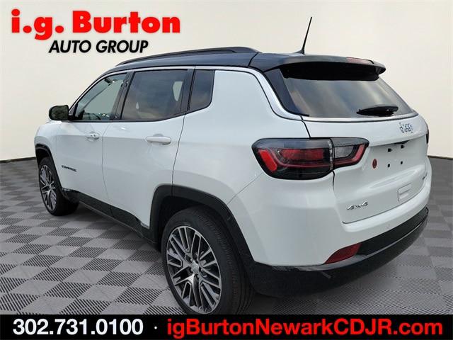 2024 Jeep Compass COMPASS LIMITED 4X4