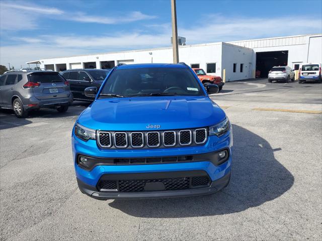 2024 Jeep Compass COMPASS LATITUDE 4X4