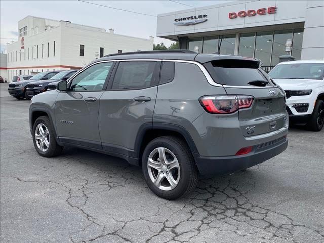 2024 Jeep Compass COMPASS LATITUDE 4X4