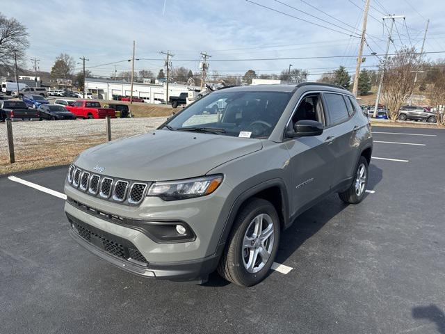 2024 Jeep Compass COMPASS LATITUDE 4X4