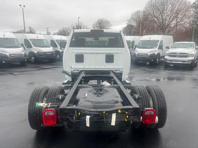 2024 RAM Ram 5500 Chassis Cab RAM 5500 TRADESMAN CHASSIS REGULAR CAB 4X4 60 CA