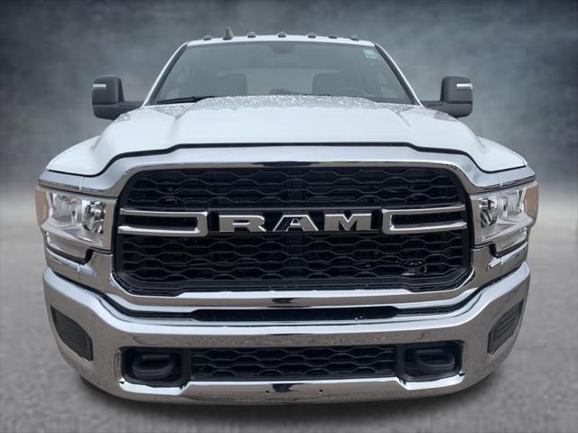 2024 RAM Ram 3500 Chassis Cab RAM 3500 TRADESMAN CREW CAB CHASSIS 4X4 60 CA