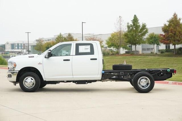 2024 RAM Ram 3500 Chassis Cab RAM 3500 TRADESMAN CREW CAB CHASSIS 4X4 60 CA