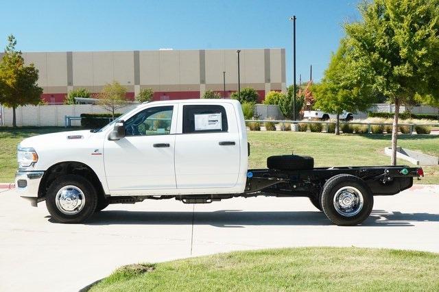 2024 RAM Ram 3500 Chassis Cab RAM 3500 TRADESMAN CREW CAB CHASSIS 4X4 60 CA