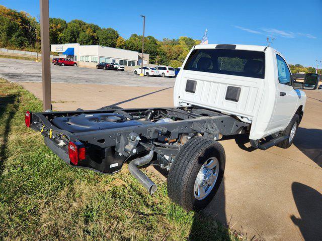 2024 RAM Ram 3500 Chassis Cab RAM 3500 TRADESMAN CHASSIS REGULAR CAB 4X4 60 CA