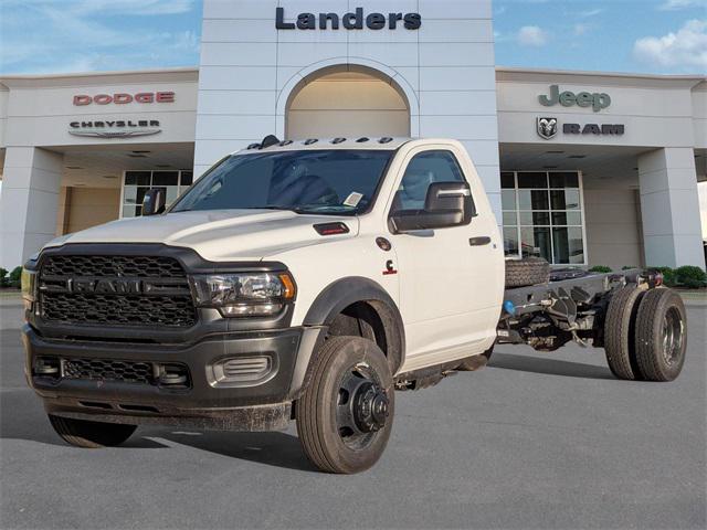 2024 RAM Ram 5500 Chassis Cab RAM 5500 TRADESMAN CHASSIS REGULAR CAB 4X4 108 CA