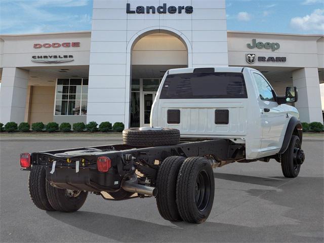 2024 RAM Ram 5500 Chassis Cab RAM 5500 TRADESMAN CHASSIS REGULAR CAB 4X4 108 CA