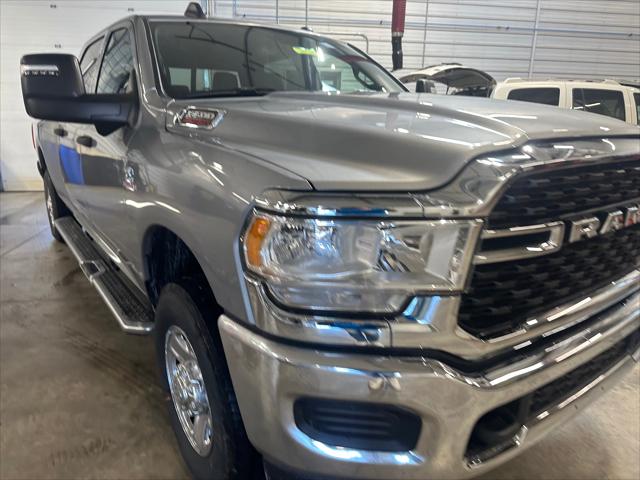 2024 RAM Ram 3500 RAM 3500 TRADESMAN CREW CAB 4X4 8 BOX