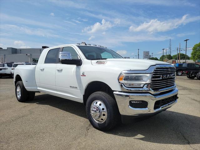 2024 RAM Ram 3500 RAM 3500 LARAMIE MEGA CAB 4X4 64 BOX