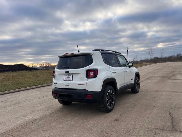 2023 Jeep Renegade RENEGADE TRAILHAWK 4X4