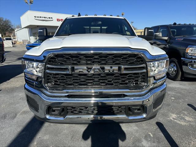 2024 RAM Ram 3500 RAM 3500 TRADESMAN CREW CAB 4X4 8 BOX