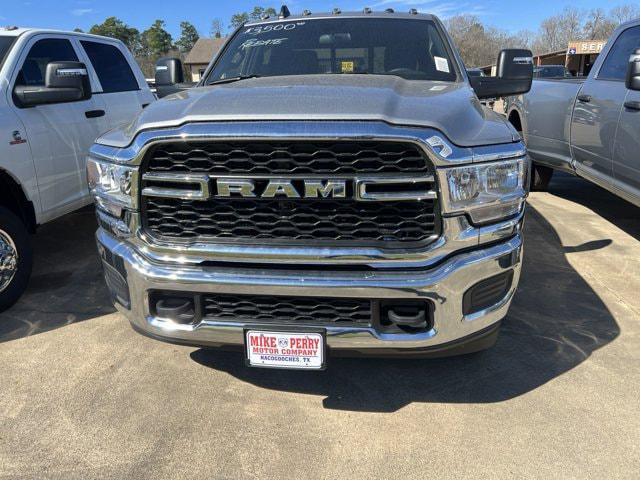 2024 RAM Ram 3500 RAM 3500 TRADESMAN CREW CAB 4X4 8 BOX