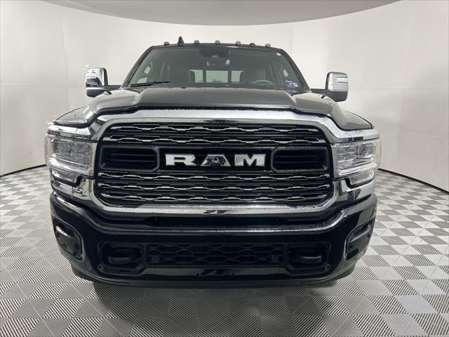 2024 RAM Ram 3500 RAM 3500 LIMITED CREW CAB 4X4 8 BOX