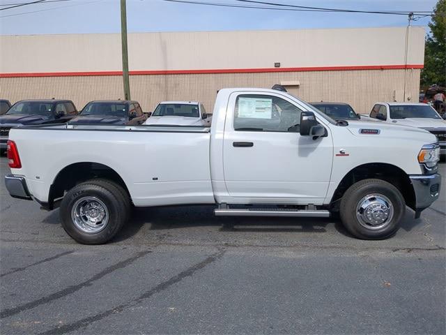 2024 RAM Ram 3500 RAM 3500 TRADESMAN REGULAR CAB 4X4 8 BOX