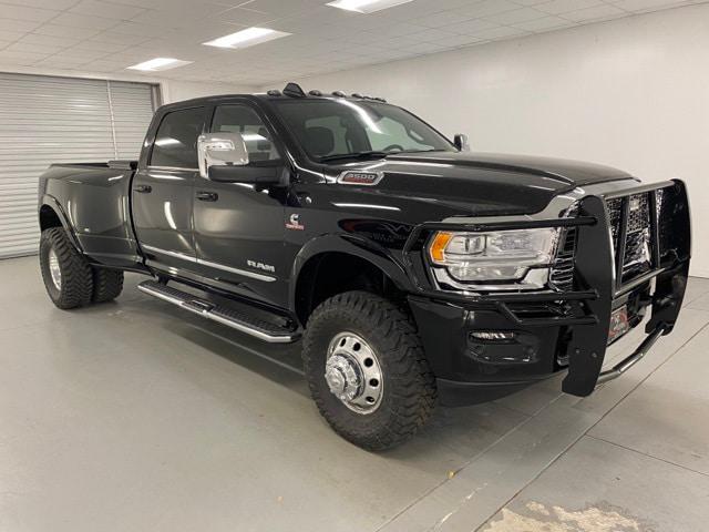 2024 RAM Ram 3500 RAM 3500 LIMITED CREW CAB 4X4 8 BOX