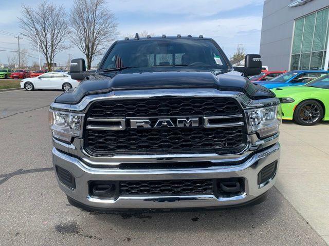 2024 RAM Ram 3500 RAM 3500 TRADESMAN CREW CAB 4X4 64 BOX